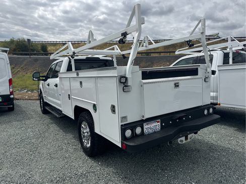 Used 2021 Ford F350 XLT w/ XLT Value Package AWD/4WD image 6