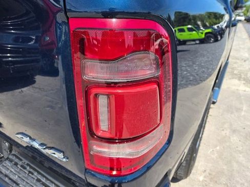 Used 2024 RAM 1500 Laramie AWD/4WD image 15