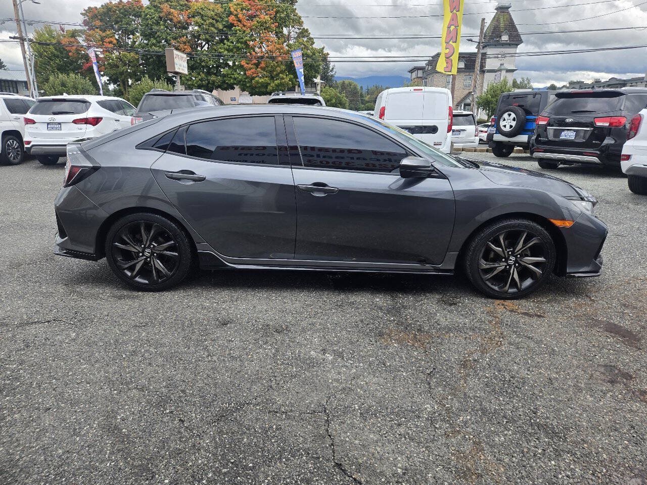 Used 2017 Honda Civic Sport image 4