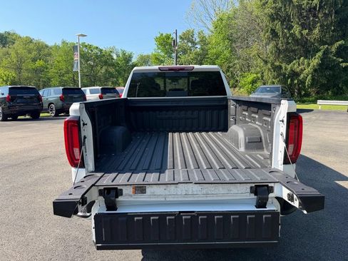 Used 2024 GMC Sierra 1500 Denali w/ Technology Package AWD/4WD image 39