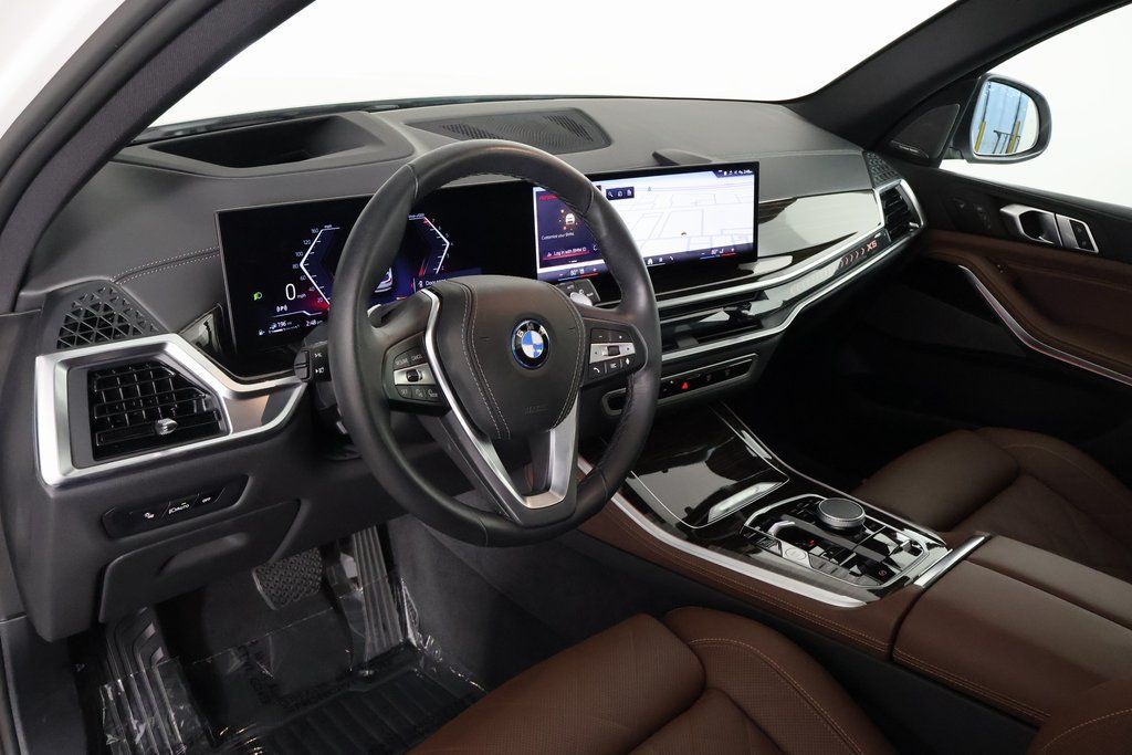 Certified 2026 BMW X5 xDrive50e w/ Climate Comfort Package AWD/4WD image 7