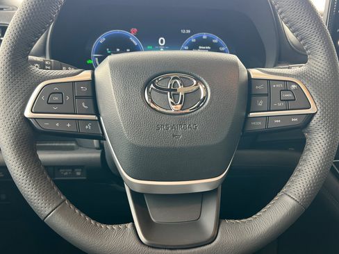 Certified 2026 Toyota Sienna Platinum AWD/4WD image 24