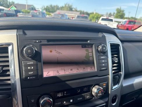 Used 2019 Nissan Titan PRO-4X AWD/4WD image 28