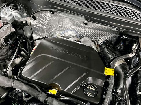 Used 2026 Chevrolet Trax LS FWD image 33
