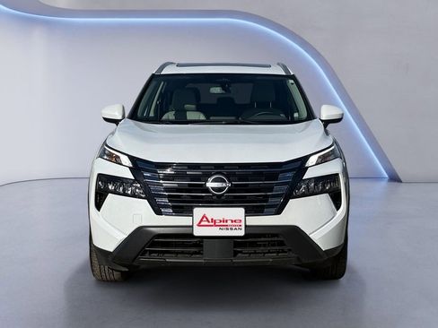 Certified 2024 Nissan Rogue SV w/ SV Premium Package image 8