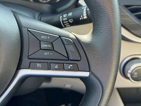 Used 2024 Nissan Altima 2.5 SV FWD image 16