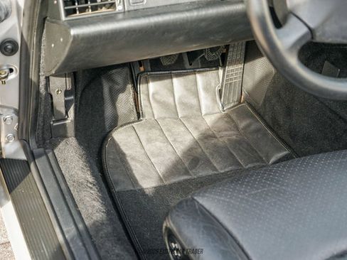 Used 1998 Porsche 911 Carrera image 62