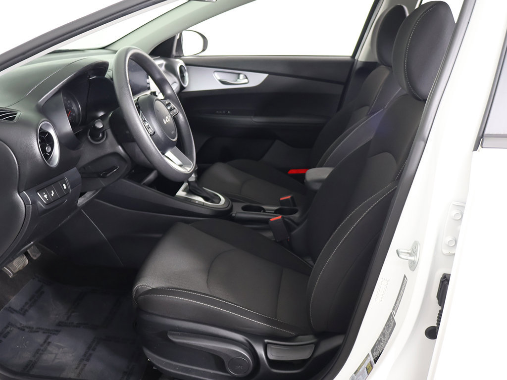Used 2024 Kia Forte LXS w/ LXS Technology Package FWD image 28