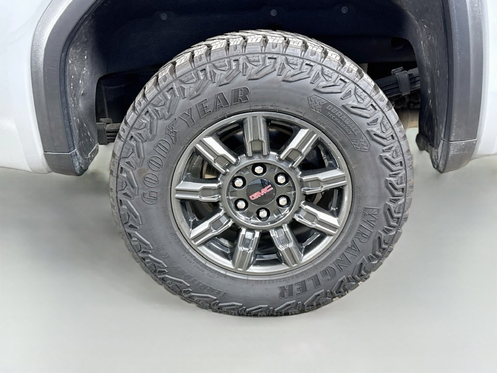 Used 2024 GMC Sierra 1500 AT4X AWD/4WD image 33