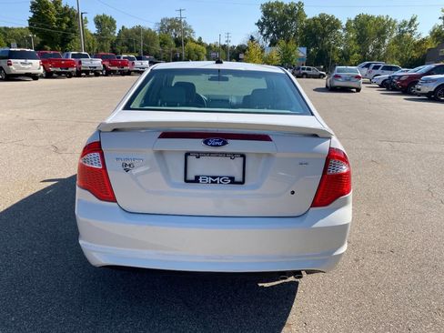Used 2012 Ford Fusion SE image 4