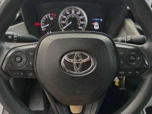 Certified 2021 Toyota Corolla LE image 20