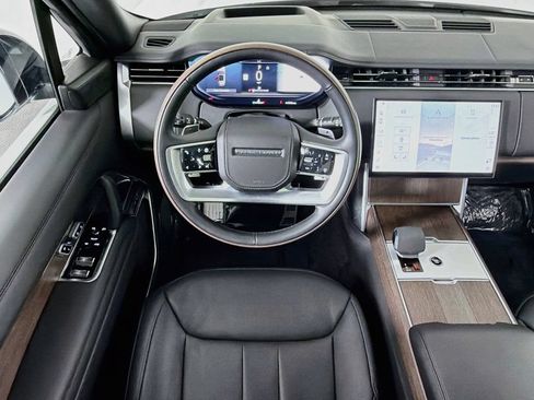 Used 2025 Land Rover Range Rover Long Wheelbase Autobiography AWD/4WD image 24