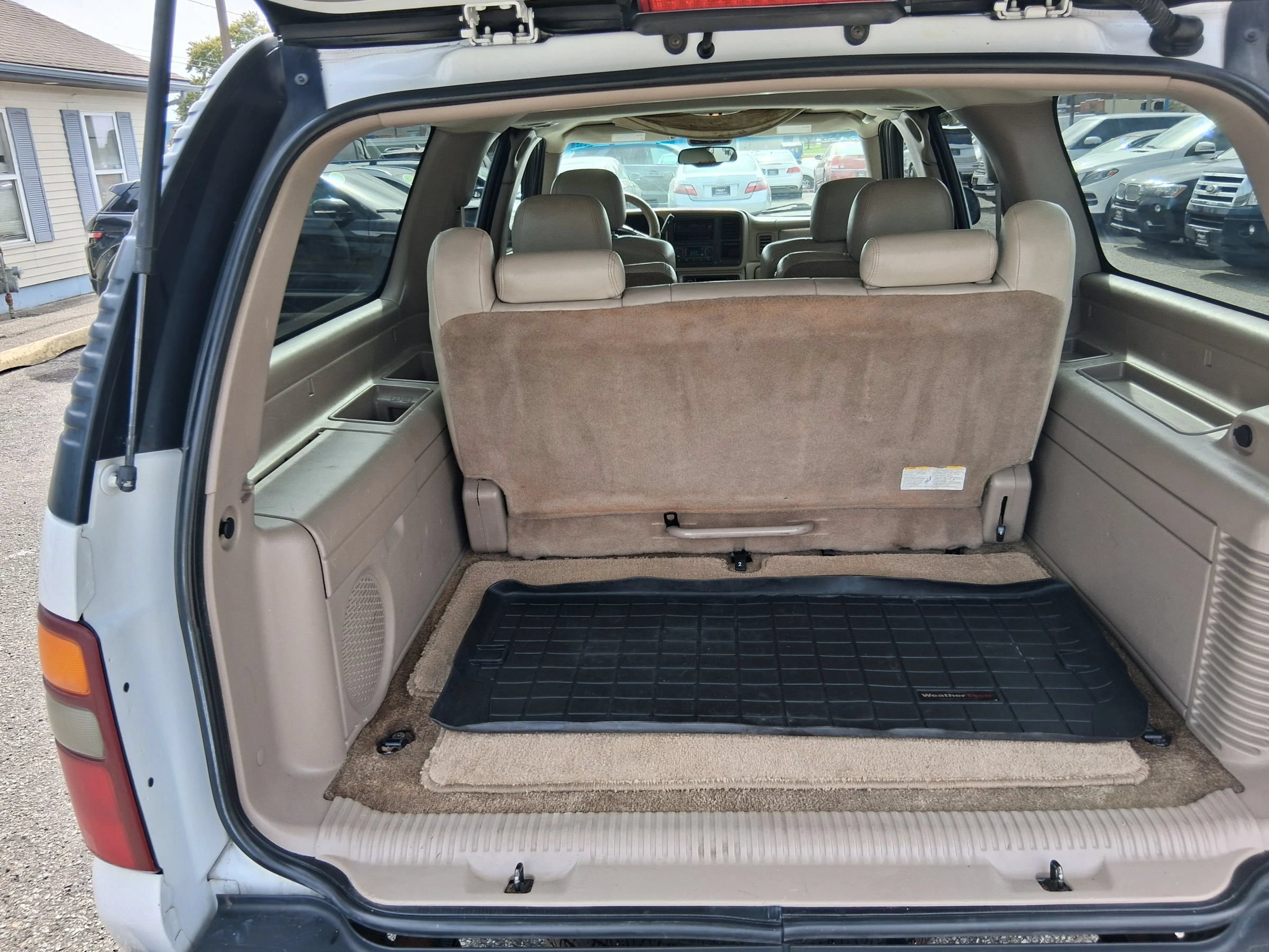 Used 2003 GMC Yukon XL SLT w/ 1SD Preferred Equipment Group AWD/4WD image 10