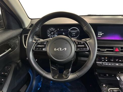 Used 2024 Kia Seltos EX AWD/4WD image 16