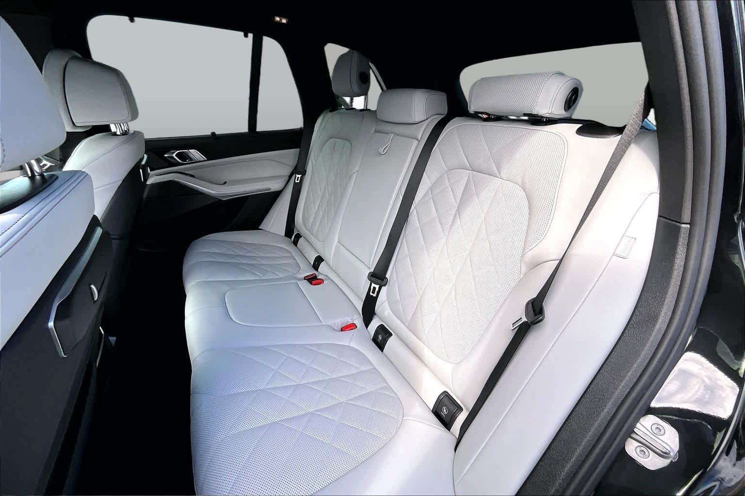 Used 2026 BMW X5 sDrive40i w/ M Sport Package RWD image 21