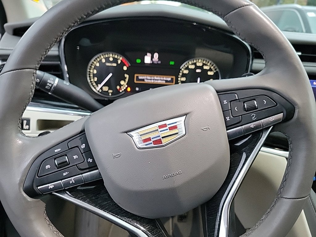 Used 2020 Cadillac XT6 Premium Luxury FWD image 10