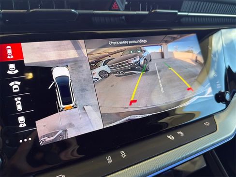 Used 2024 Jeep Wagoneer Launch Edition image 26