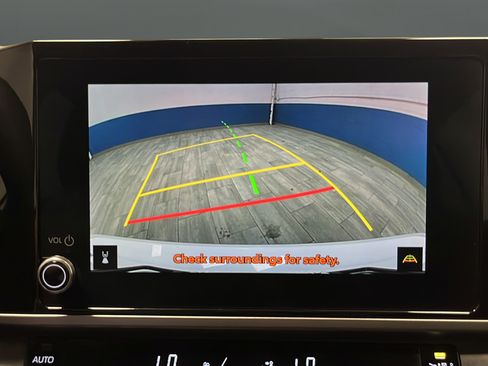 Used 2025 Toyota Camry LE FWD image 13