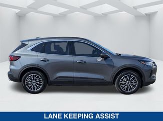 New 2025 Ford Escape SE video 3