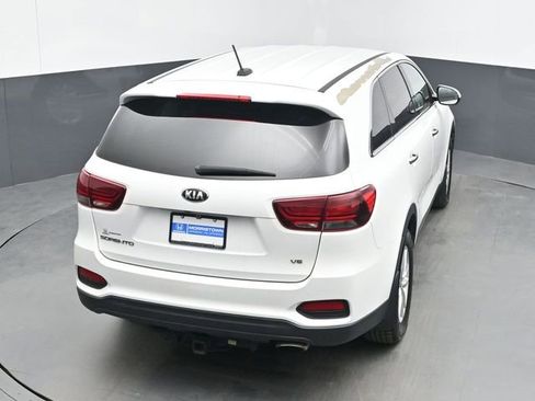 Used 2019 Kia Sorento LX image 36
