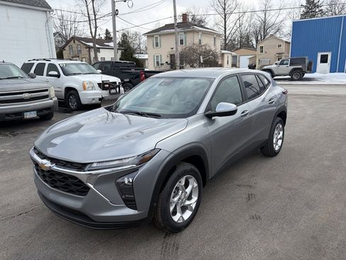 New 2026 Chevrolet Trax LS w/ LS Convenience Package image 1