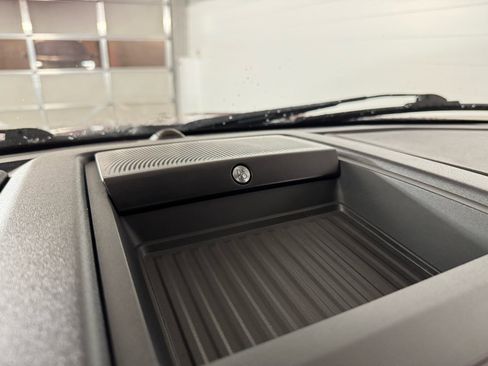 Used 2019 Ford F150 Platinum w/ Equipment Group 701A Luxury image 25