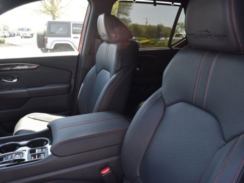 Certified 2026 Honda Passport TrailSport Elite image 13