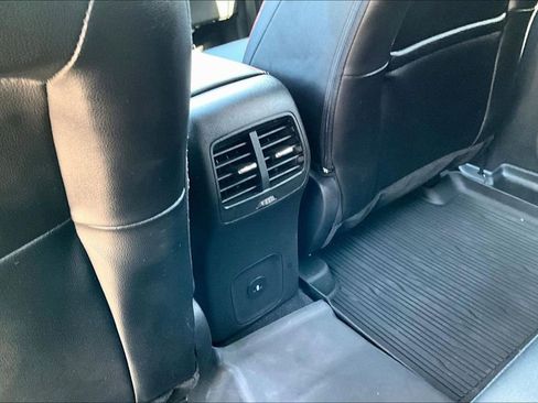 Used 2025 Ford Escape ST-Line Elite w/ Premium Technology Package image 12