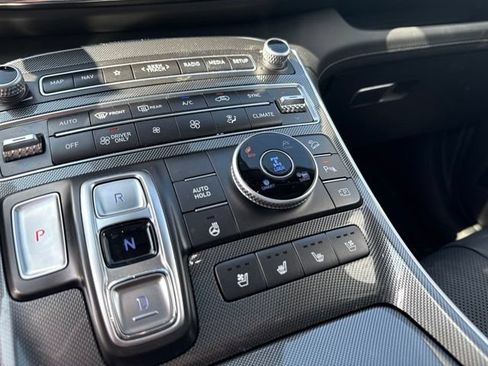 Used 2023 Hyundai Santa Fe Limited AWD/4WD image 4