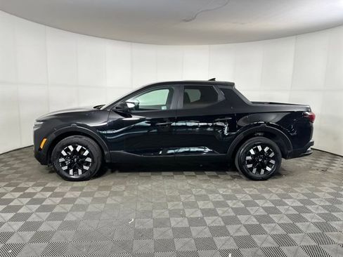 Certified 2025 Hyundai Santa Cruz SE image 6