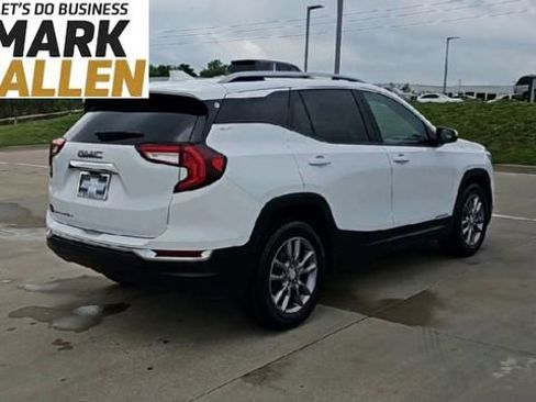Used 2022 GMC Terrain SLT FWD image 8