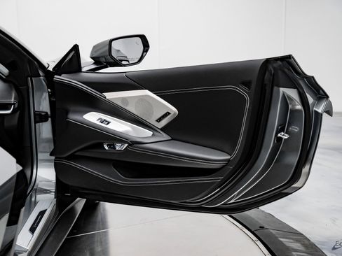 Used 2023 Chevrolet Corvette Stingray Premium Cpe w/ Z51 Performance Package image 88