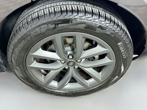 Used 2026 Land Rover Range Rover Velar Dynamic SE AWD/4WD image 33