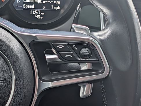 Used 2018 Porsche Macan Turbo w/ Premium Package Plus image 21