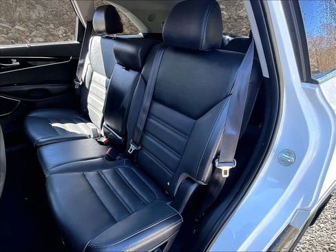 Used 2016 Kia Sorento SX image 24