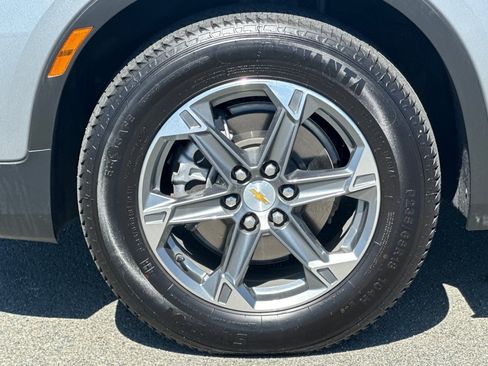 Used 2025 Chevrolet Blazer LT FWD image 26