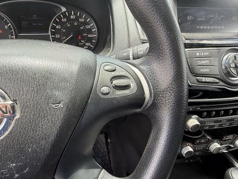 Used 2017 Nissan Pathfinder S FWD image 13
