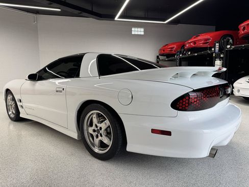 Used 1998 Pontiac Firebird Formula RWD image 9