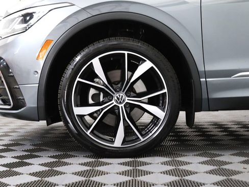 Used 2023 Volkswagen Tiguan SEL R-Line image 6