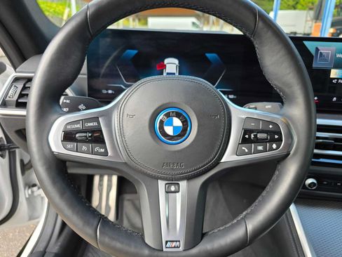 Used 2024 BMW i4 xDrive40i w/ M Sport Package AWD/4WD image 22