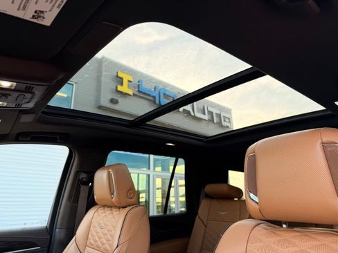 Used 2021 Cadillac Escalade Sport w/ LPO, ONYX Package AWD/4WD image 30