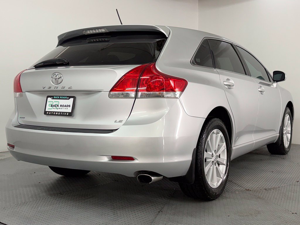 Used 2012 Toyota Venza LE FWD image 9