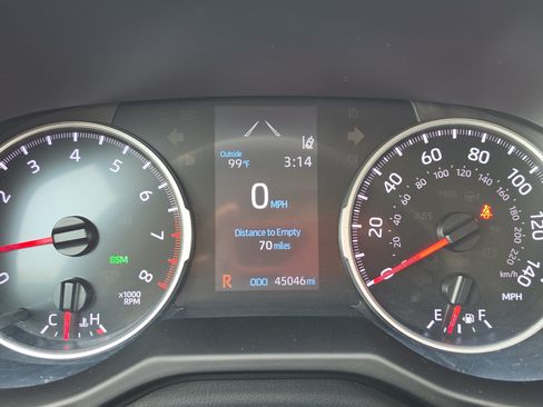 Used 2021 Toyota RAV4 XLE Premium FWD image 15