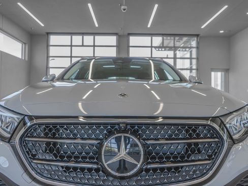 Used 2025 Mercedes-Benz E 450 4MATIC All-Terrain Wagon image 23