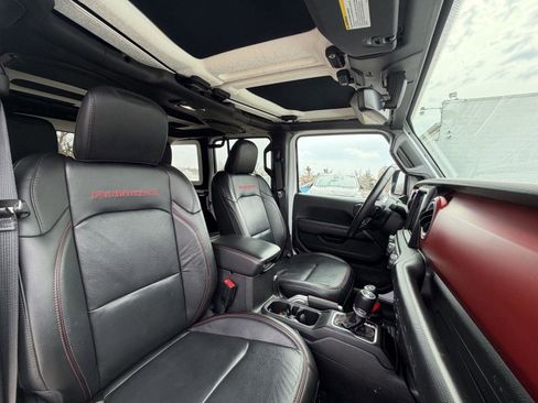 Used 2018 Jeep Wrangler Unlimited Rubicon image 27