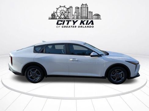 New 2026 Kia K4 FWD image 7