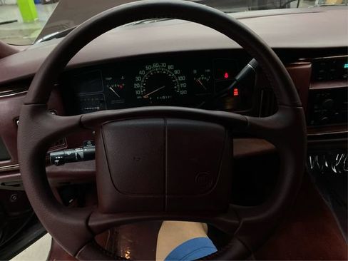 Used 1994 Buick Roadmaster Sedan RWD image 21