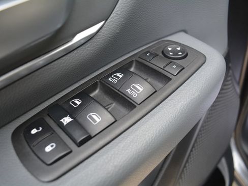 Used 2022 RAM 1500 Big Horn AWD/4WD image 8