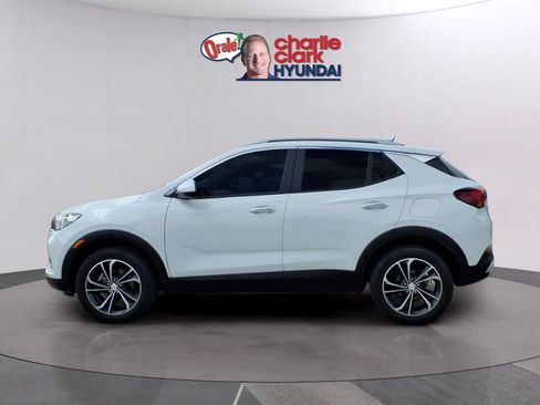 Used 2023 Buick Encore GX Select w/ Safety Package II AWD/4WD image 2
