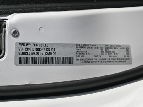 Used 2024 Chrysler Pacifica Limited w/ S Appearance Package FWD image 37